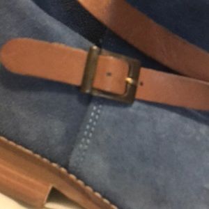 Miz Mooz blue suede booties!